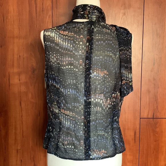 René Lezard Silk Sleeveless Top with Necktie - Picture 4 of 5